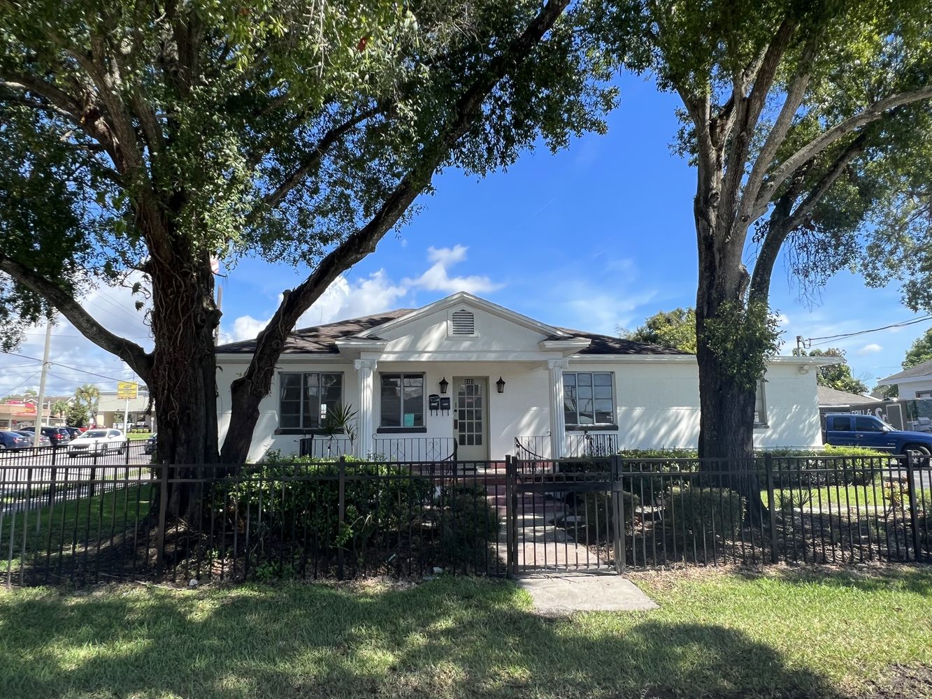 West Tampa Freestanding Building : 2323 W Aileen St, Tampa, FL 33607